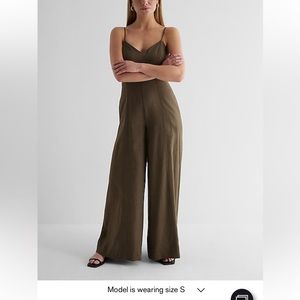 Olive green wide leg EXPRESS jumpsuit size S Never worn. Linen rayon material
